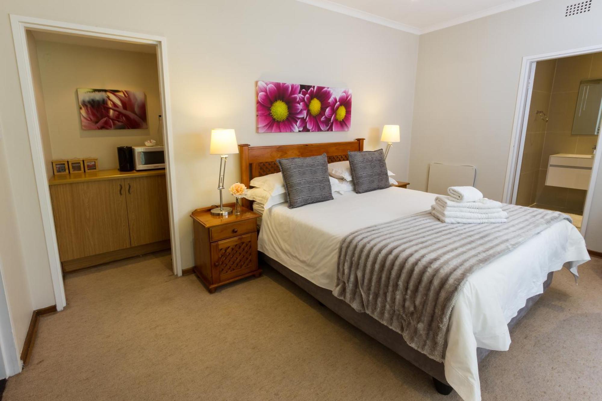 The Pecan Tree Guesthouse Сэндтон Экстерьер фото